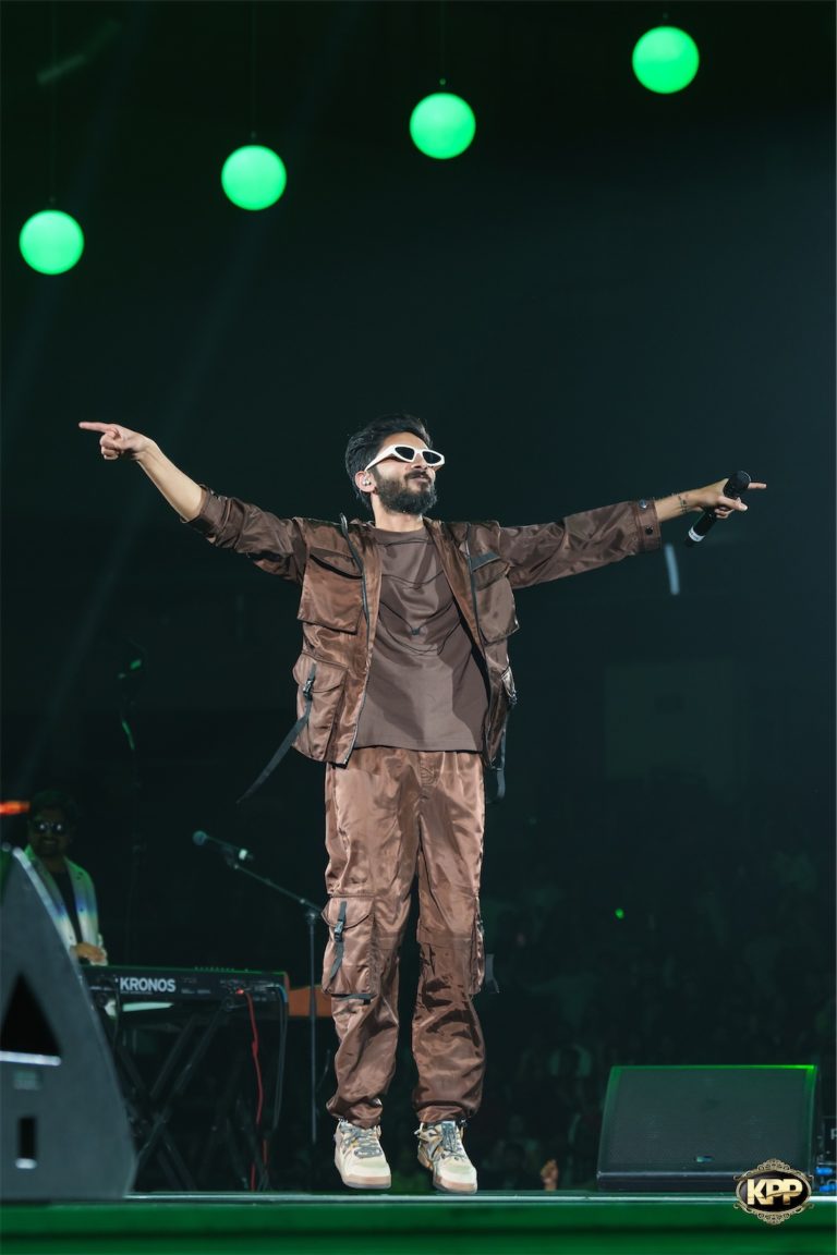 Kash Patel Productions Anirudh Once Upon A Time World Tour Live Show April 14th 2023 Seattle WA Angel Of The Winds Arena Carbon Three Studios 10