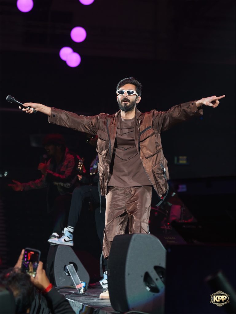 Kash Patel Productions Anirudh Once Upon A Time World Tour Live Show April 14th 2023 Seattle WA Angel Of The Winds Arena Carbon Three Studios 11